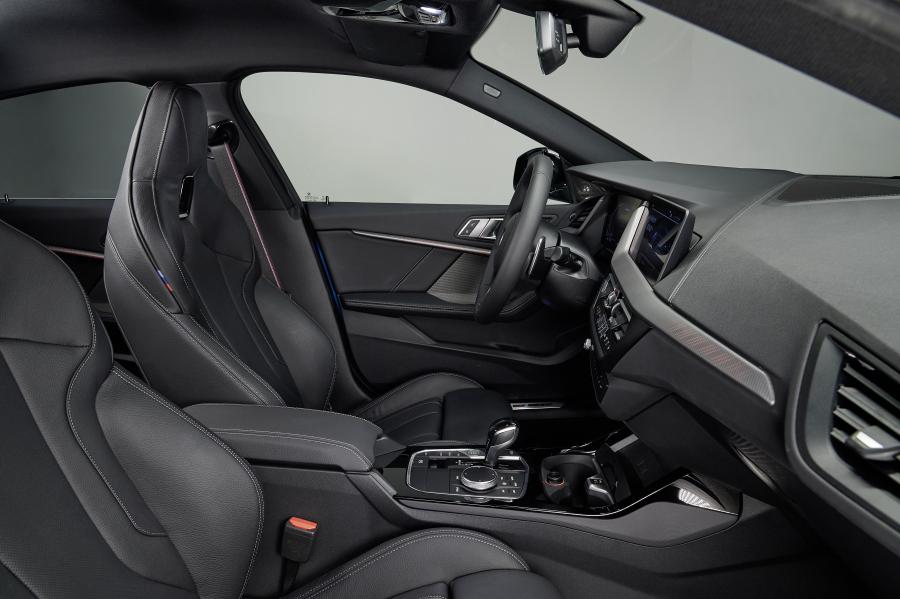 Интерьер BMW M235i xDrive Gran Coupe (F44) 2020 года  (WW) (фото 53 из 96)